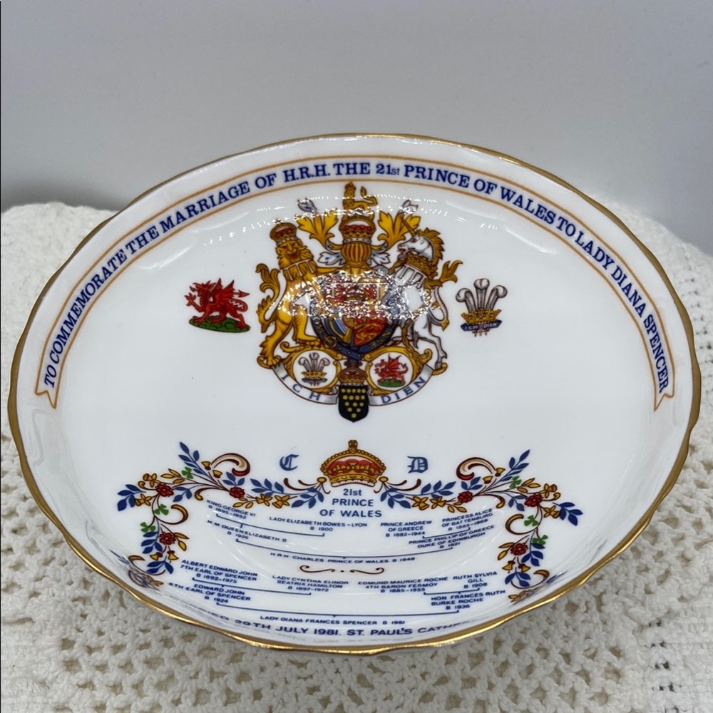 Prince Charles Royal Wedding to Lady Diana Commemorative Bone China Candy Dish